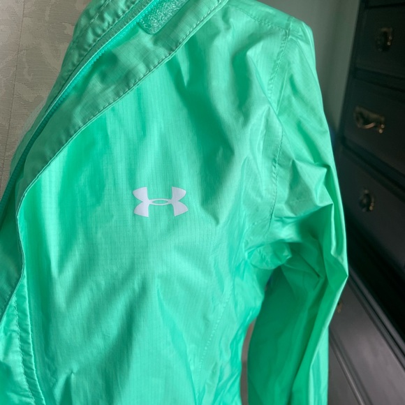 Under Armour rain slicker - Picture 2 of 2